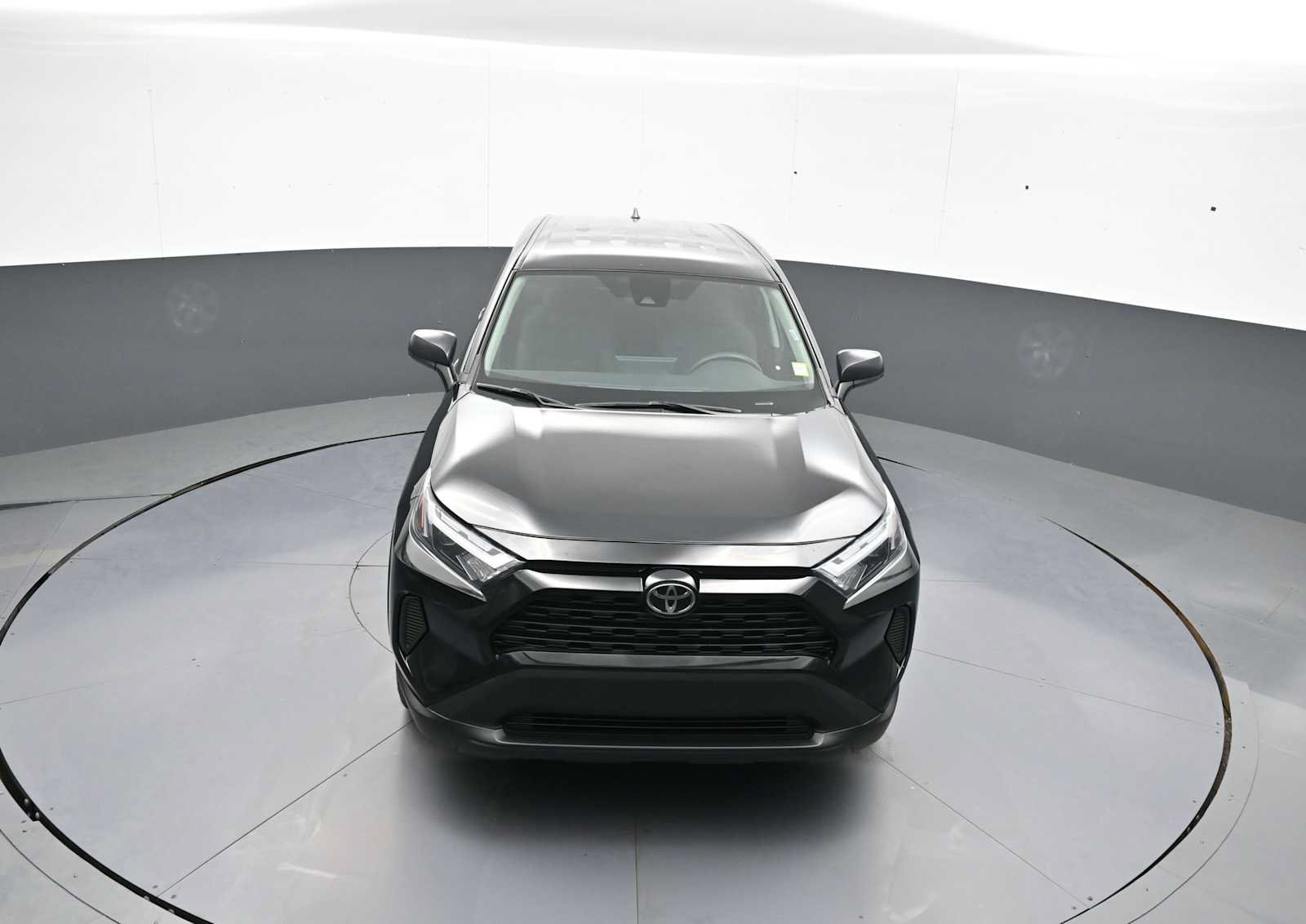Used 2025 Toyota RAV4 LE FWD image 32