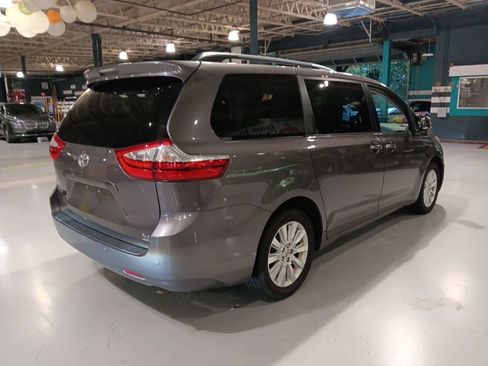 Used 2015 Toyota Sienna XLE w/ XLE Navigation Package AWD/4WD image 8