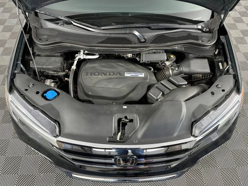 Used 2017 Honda Pilot Touring image 24