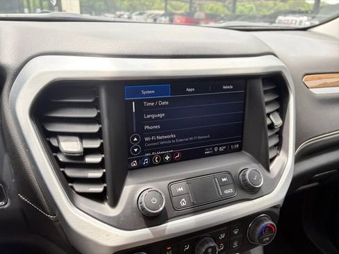 Certified 2023 GMC Acadia SLE w/ Driver Convenience Package FWD image 8
