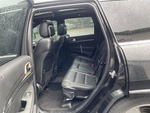 Used 2014 Jeep Grand Cherokee Overland w/ Advanced Technology Group AWD/4WD image 24