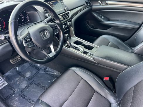 Used 2018 Honda Accord Sport image 11