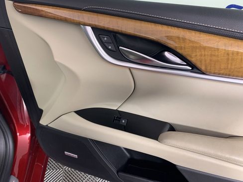 Used 2019 Cadillac XTS Luxury image 38