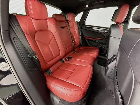 New 2026 Porsche Macan image 30