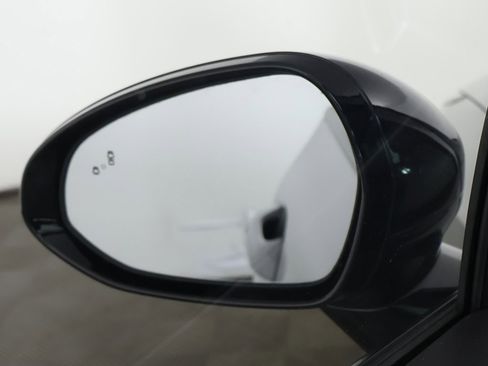 Used 2023 Kia K5 GT-Line image 36