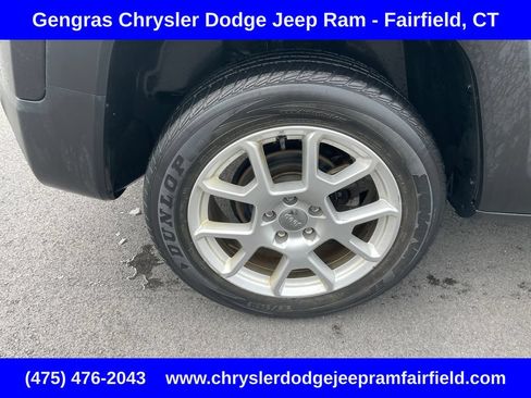 Certified 2021 Jeep Renegade Latitude AWD/4WD image 10