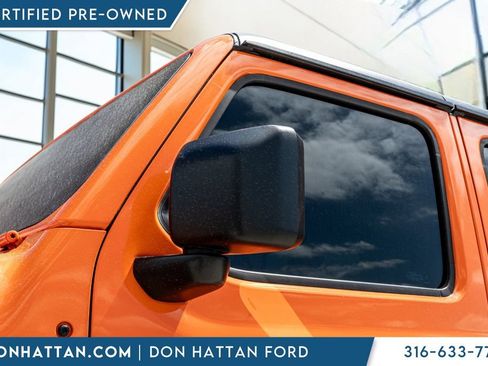 Used 2025 Jeep Wrangler Unlimited Rubicon w/ Convenience Group AWD/4WD image 29