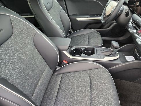 New 2025 Kia K4 GT-Line image 20