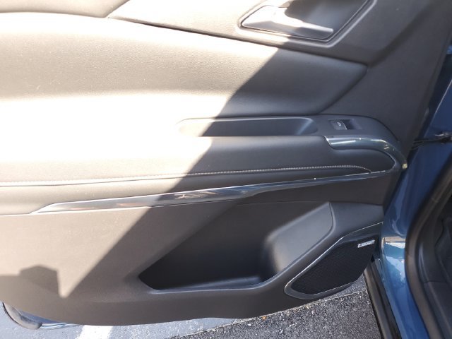Used 2025 Chevrolet Traverse High Country FWD image 16