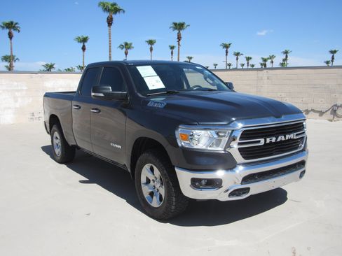 Used 2020 RAM 1500 Big Horn AWD/4WD image 2