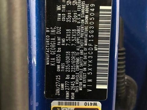 Used 2025 Kia Sportage EX w/ Premium Package image 45