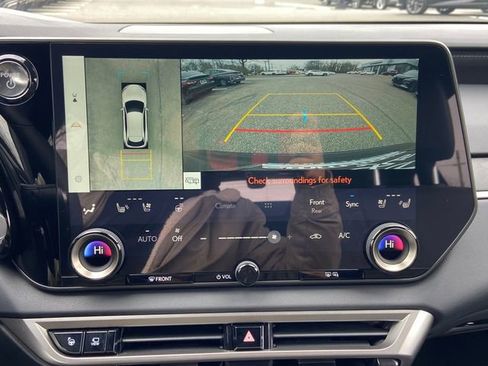 Used 2025 Lexus RX 450h AWD w/ Convenience Package image 19