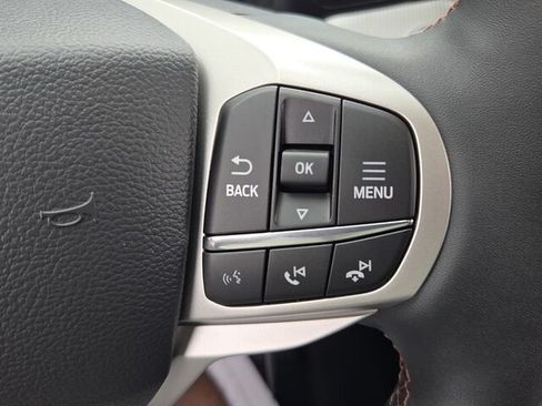 New 2026 Ford Explorer Active RWD image 25