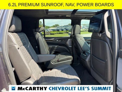 Used 2022 Cadillac Escalade ESV Premium Luxury Platinum AWD/4WD image 35