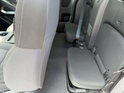 Used 2025 Nissan Frontier SV RWD image 20