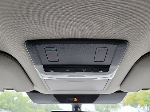 Used 2025 Nissan Pathfinder SL AWD/4WD image 29