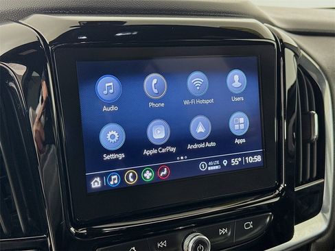 Used 2023 Chevrolet Traverse LT image 7