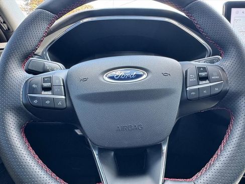 Used 2024 Ford Escape ST-Line w/ Tech Pack #1 FWD image 16