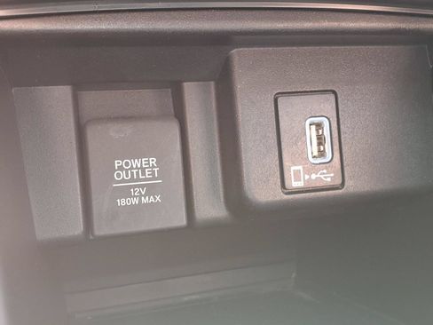 Used 2018 Honda Accord Sport image 18