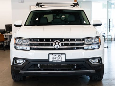 Used 2018 Volkswagen Atlas SEL Premium AWD/4WD image 2