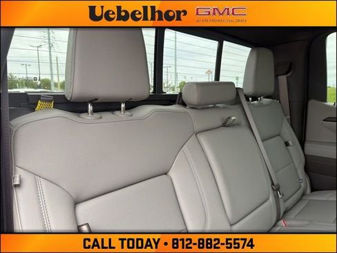 New 2026 GMC Sierra 1500 SLT w/ SLT Premium Plus Package AWD/4WD image 5