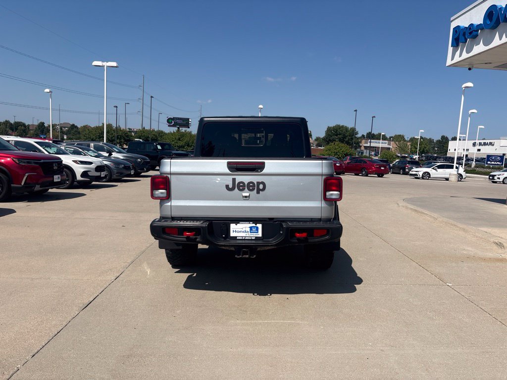 Used 2022 Jeep Gladiator Rubicon w/ Cold Weather Group AWD/4WD image 6