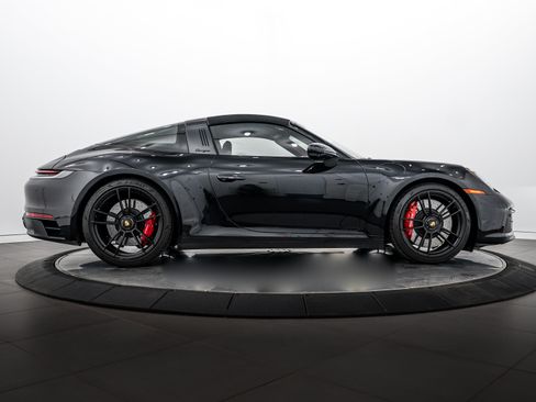 Certified 2022 Porsche 911 Targa 4 GTS AWD/4WD image 26