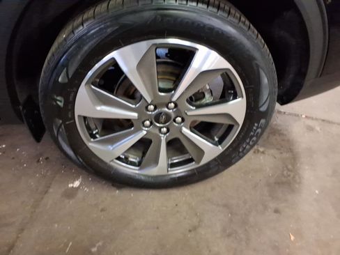 Used 2024 Ford Escape Platinum image 4