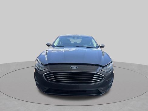 Used 2019 Ford Fusion SE w/ Equipment Group 151A FWD image 5