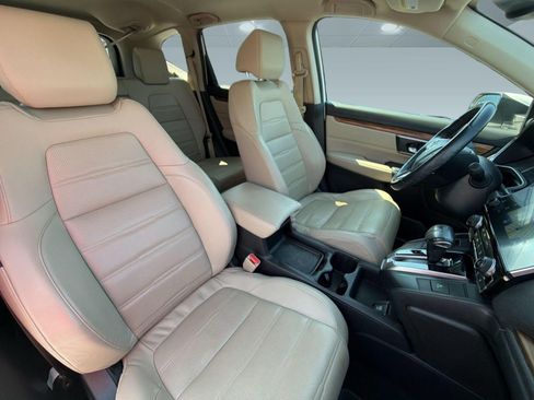 Used 2018 Honda CR-V Touring image 24