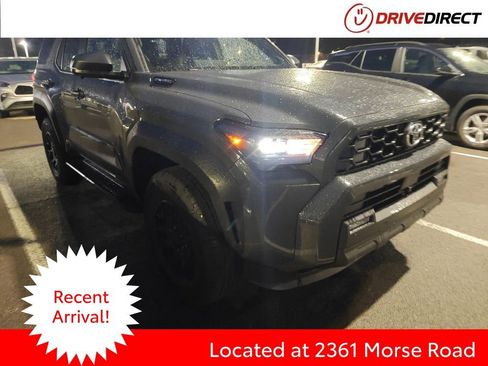 Used 2025 Toyota 4Runner TRD Off-Road Premium image 1