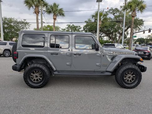 Used 2022 Jeep Wrangler Unlimited Rubicon AWD/4WD image 3