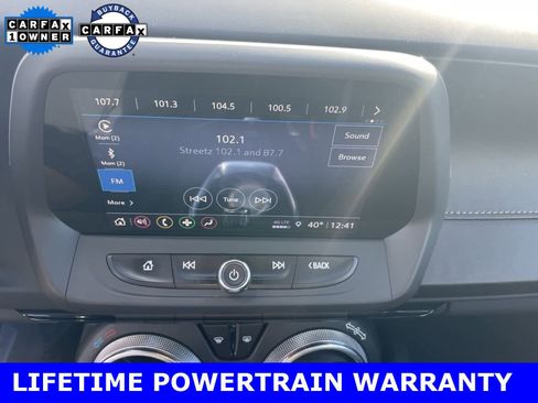 Used 2021 Chevrolet Camaro LT w/ Technology Package image 18