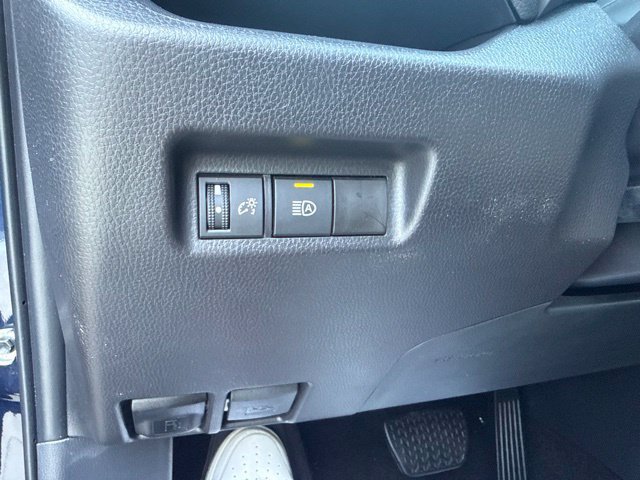 Used 2025 Toyota RAV4 XLE AWD/4WD image 25
