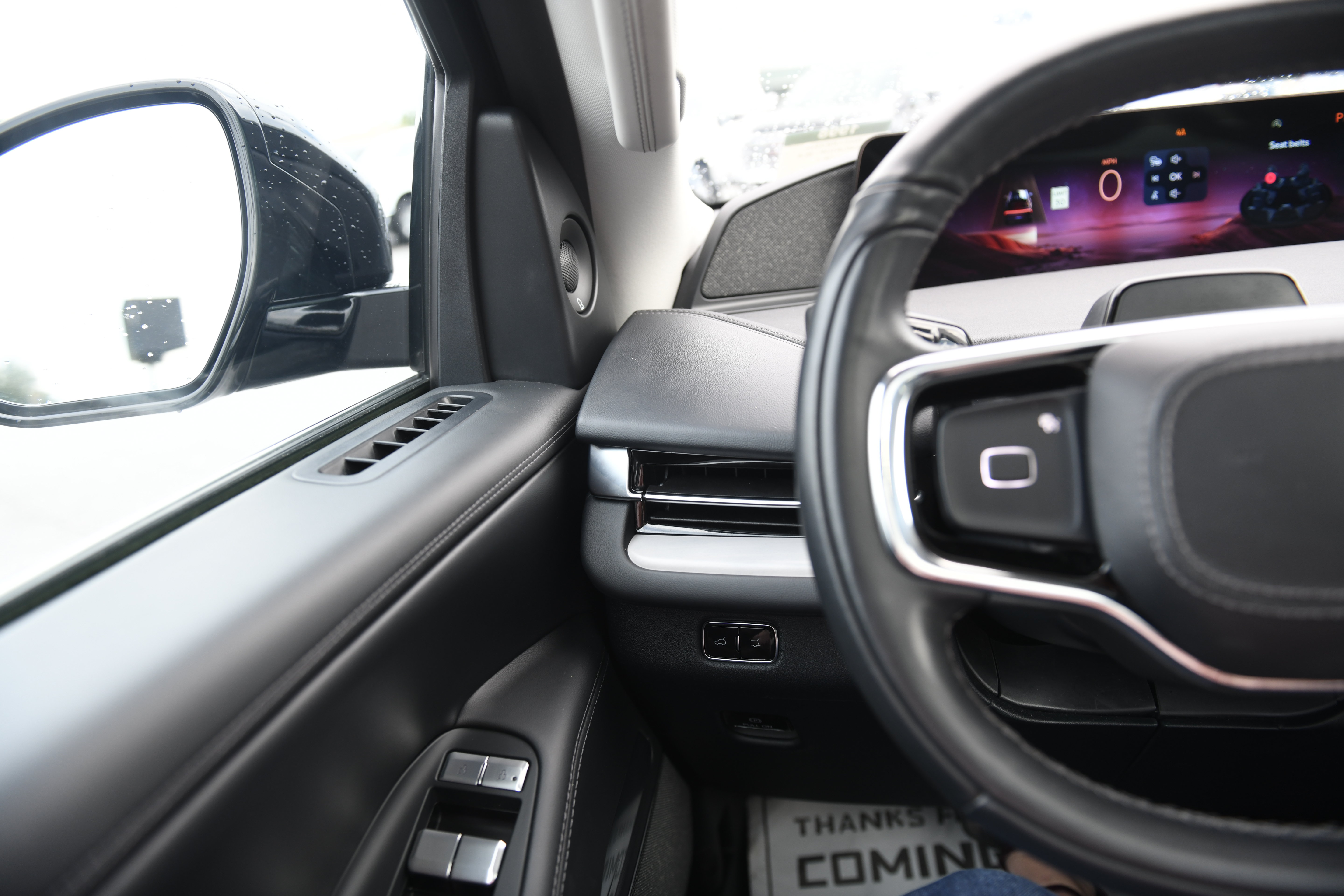 Used 2025 Lincoln Navigator Reserve AWD/4WD image 32