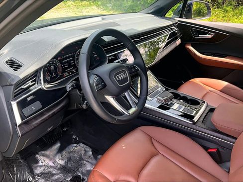 Used 2023 Audi Q7 3.0T Premium Plus w/ Premium Plus Package AWD/4WD image 18