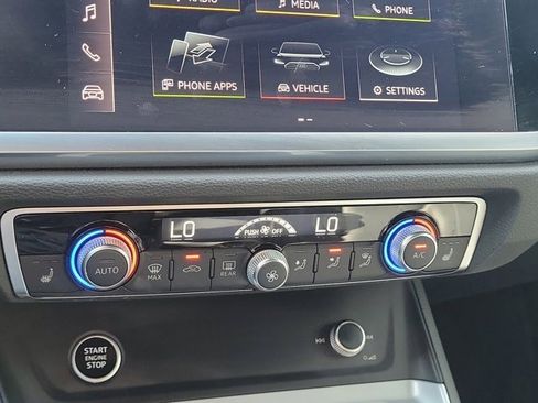 Used 2022 Audi Q3 2.0T Premium image 19