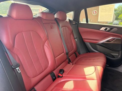 Used 2022 BMW X6 xDrive40i w/ M Sport Package AWD/4WD image 18