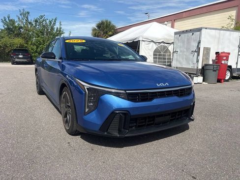 Used 2025 Kia K4 GT-Line FWD image 1