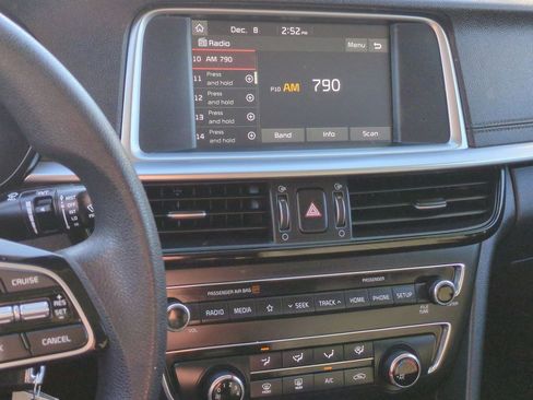 Certified 2019 Kia Optima LX image 16