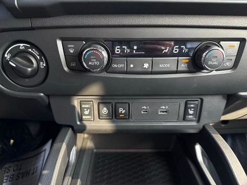 Certified 2025 Nissan Frontier SV w/ SV Convenience Package image 28