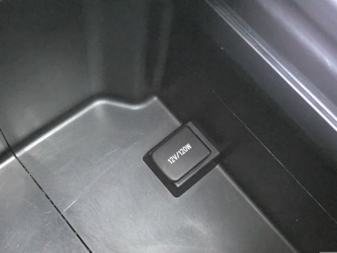 Used 2015 Toyota Highlander Limited image 33