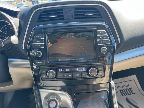 Used 2019 Nissan Maxima 3.5 SL w/ Floor Mat Group image 14