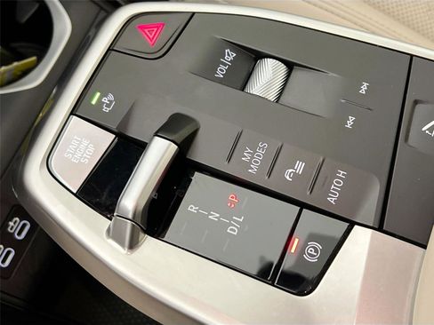 Used 2025 BMW X1 xDrive28i w/ Convenience Package image 16