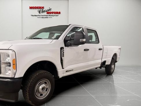 Used 2023 Ford F350 XL w/ Snow Plow/Camper Package AWD/4WD image 3