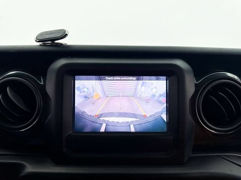 Used 2020 Jeep Wrangler Unlimited Sport AWD/4WD image 21