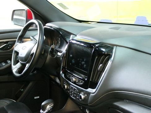 Used 2023 Chevrolet Traverse Premier AWD/4WD image 12