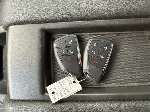 Used 2024 Chevrolet Silverado 1500 LT AWD/4WD image 35