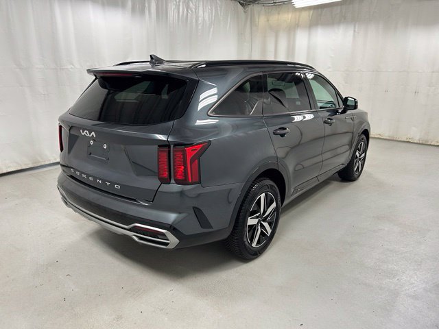 Used 2022 Kia Sorento S FWD image 4