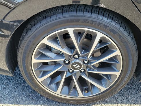 Certified 2021 Hyundai Sonata Limited FWD image 23